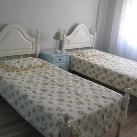 Apartment Flat Over The Sea 1min To The Beach